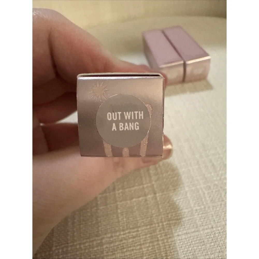 MAC Amplified Creme Lipstick Out With A Bang 0.1 oz‎ Full Size NIB